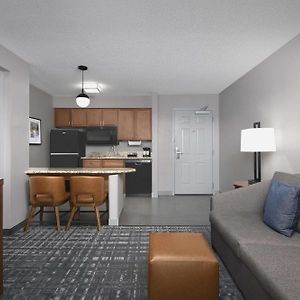 King Suite Hearing Accessible or Non-Smoking